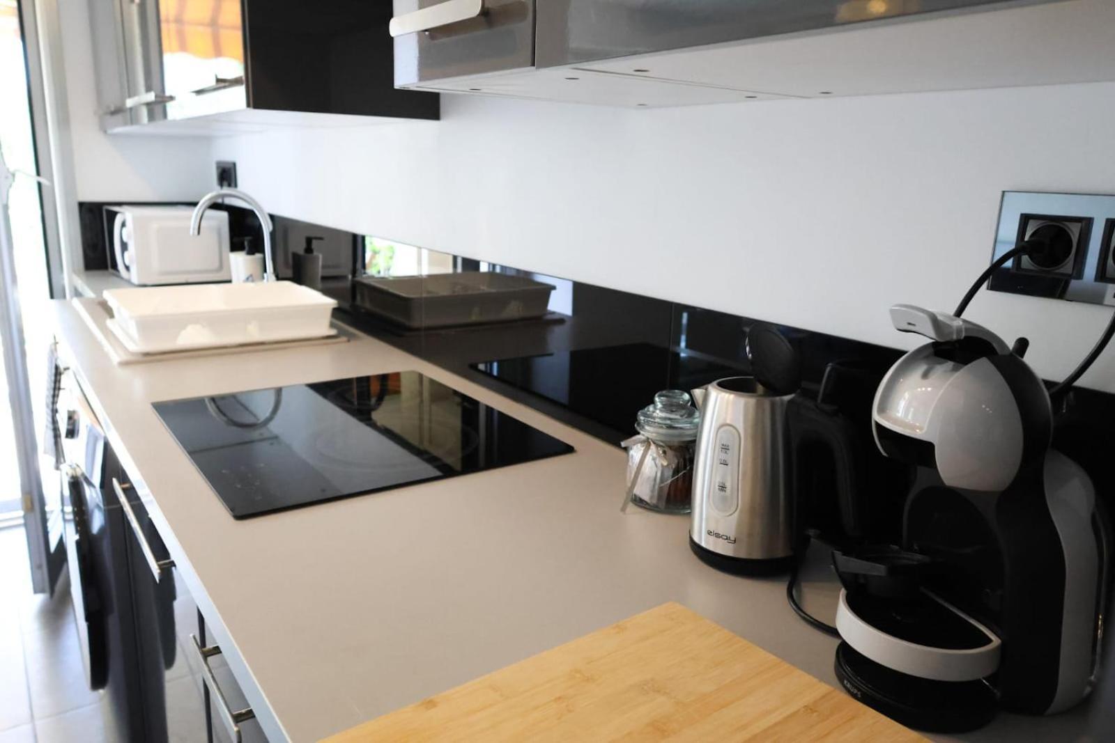 Spacieux 2 Pieces Avec Terrasse, Clim Et Parking Apartment Antibes